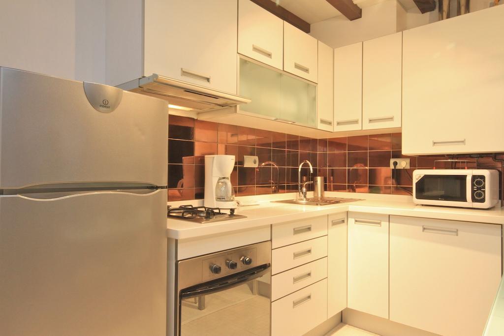 Apartamentos Inside Alhacaba Γρανάδα Δωμάτιο φωτογραφία